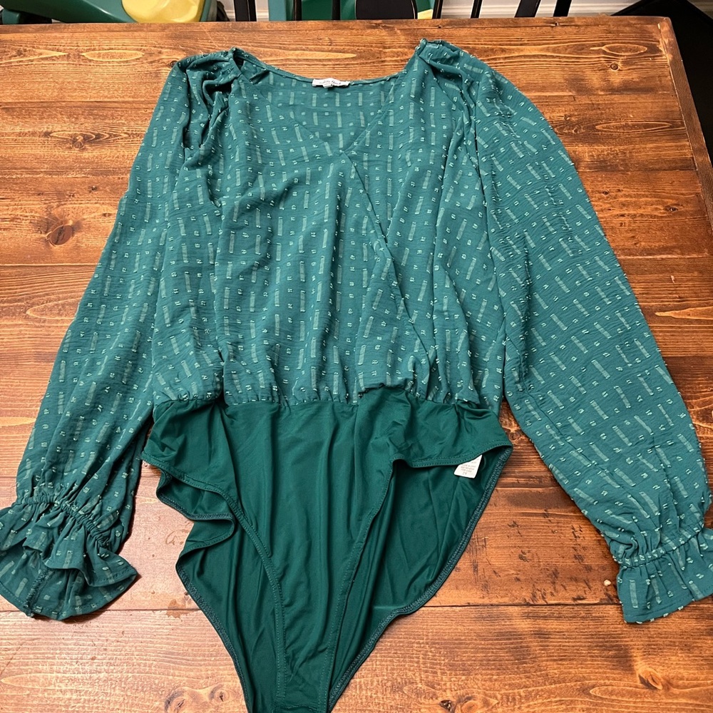 3x boutique bodysuit, with tags!